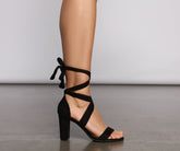 Glamouröser Schnürschuh mit Blockabsatz